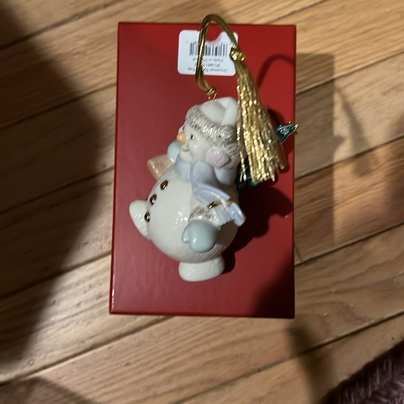 Lenox porcelain china collectible snowman ornament. NIB 3rd in series. Adorable! - Picture 5 of 10